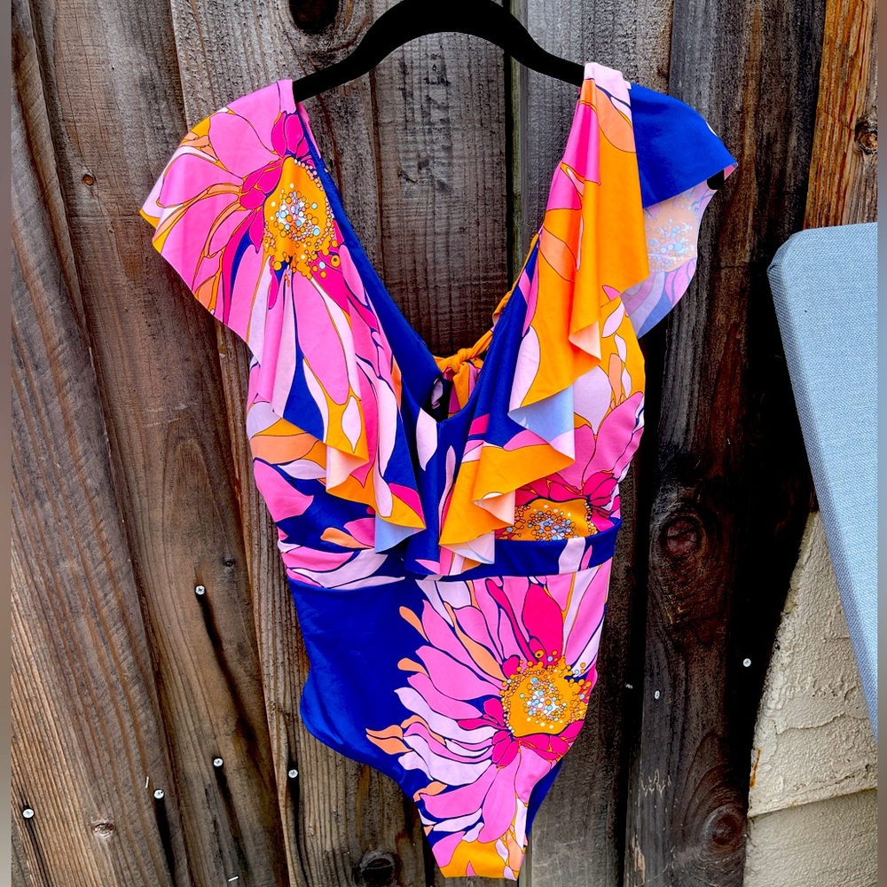TRINA TURK Women's Breeze Ruffle One-piece Swimsuit NWT